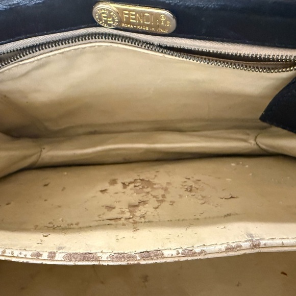 Vintage Fendi Baguette - Picture 6 of 13